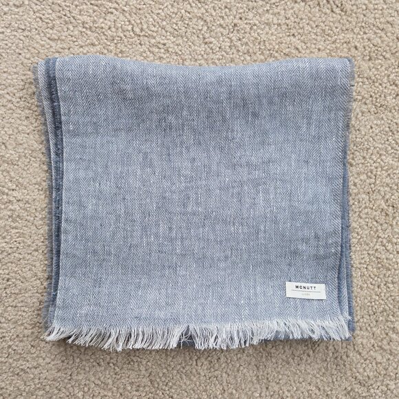 McNutt Accessories - NWOT McNutt Linen Herringbone Scarf Grey Blue